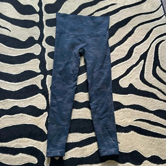 Spanx Leggings - Picture 1 of 4